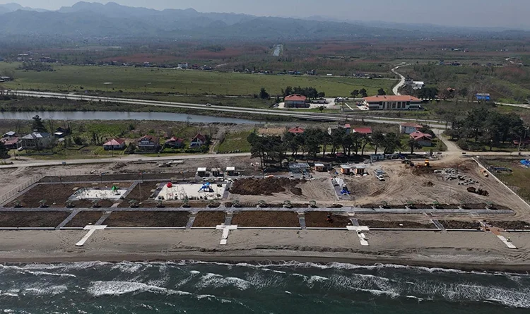 Samsun Büyükşehir Belediyesi Terme'ye dokundu: Miliç sahili yaza hazırlanıyor Samsun Büyükşehir Belediyesi Terme'ye dokundu: Miliç sahili yaza hazırlanıyor