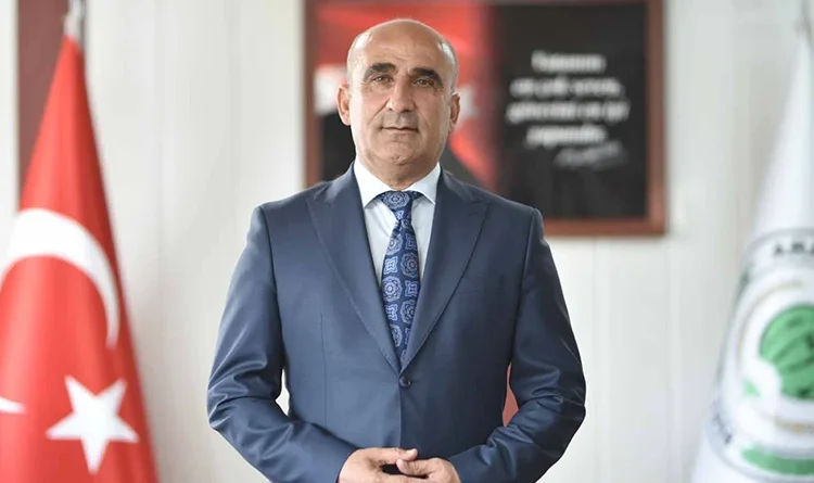 MHP'de belediye başkanı ihraç edildi MHP'de belediye başkanı ihraç edildi